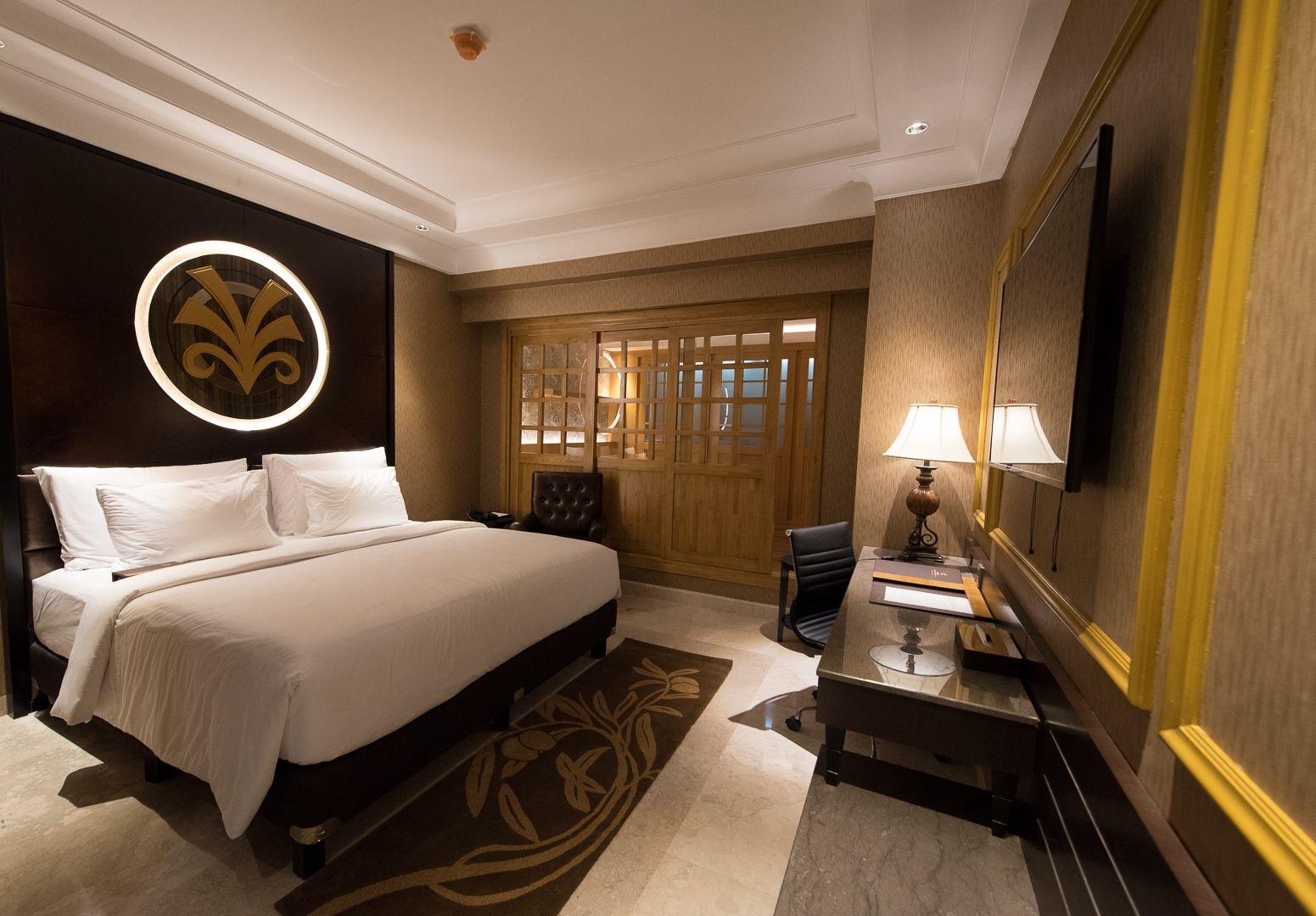 Myko Hotel & Convention Center Makassar Exterior photo