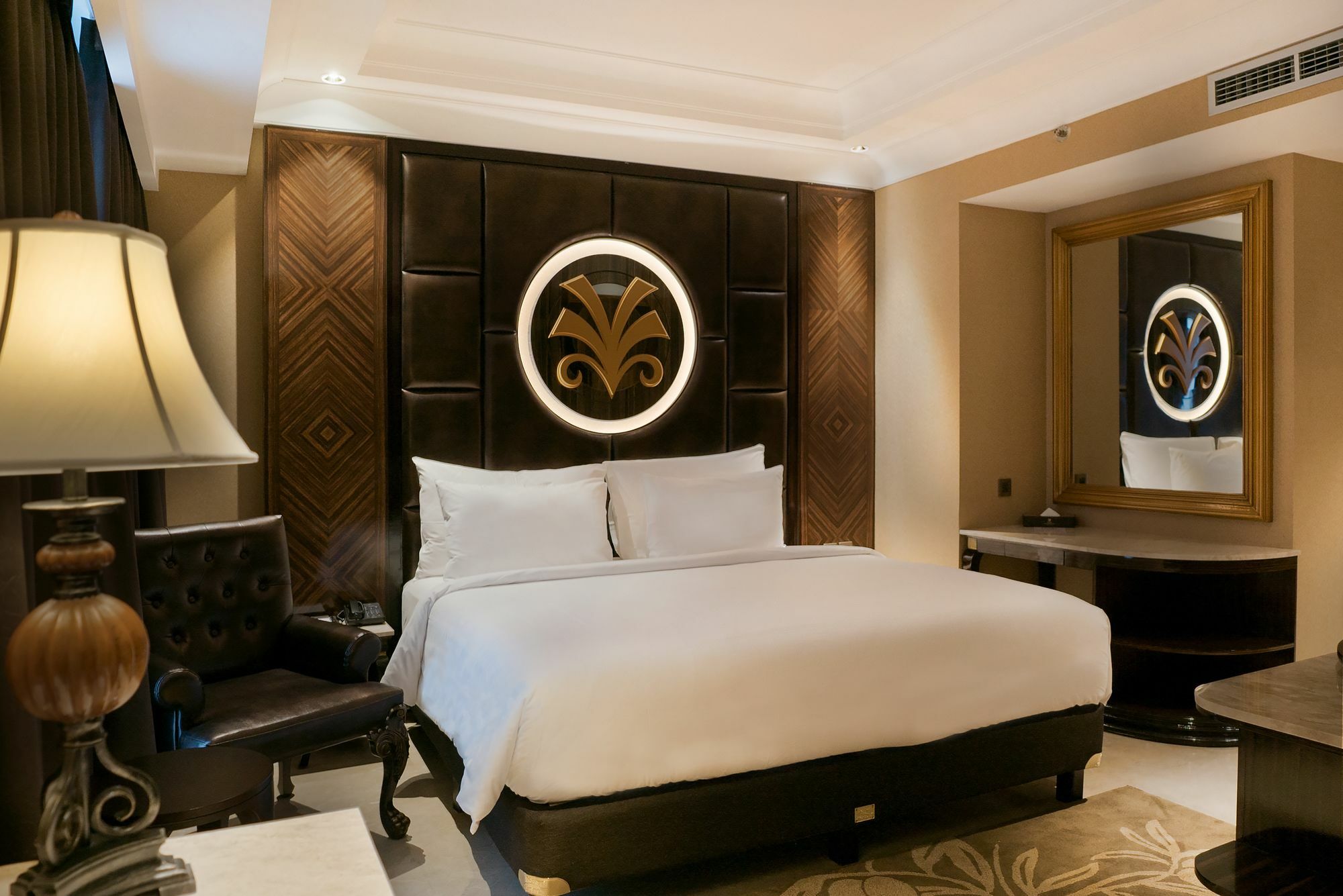 Myko Hotel & Convention Center Makassar Exterior photo